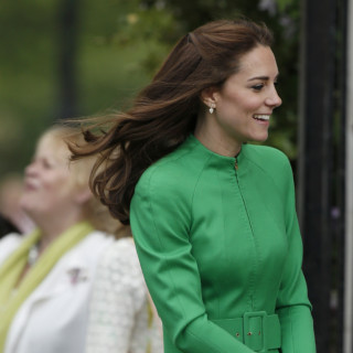 The Queen visits the Royal Horticultural Society Chelsea Flower Show at the Royal Hospital Chelsea, London, UK, on the 23rd May 2016.
Picture by Adrian Dennis/WPA-Pool
Pictured: Duchess of Cambridge, Catherine, Kate Middleton
Ref: SPL1287836 230516
Picture by: Splash News
Splash News and Pictures
Los Angeles: 310-821-2666
New York: 212-619-2666
London: 870-934-2666
photodesk@splashnews.com